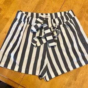 Pull & Bear High Waisted Tie Shorts